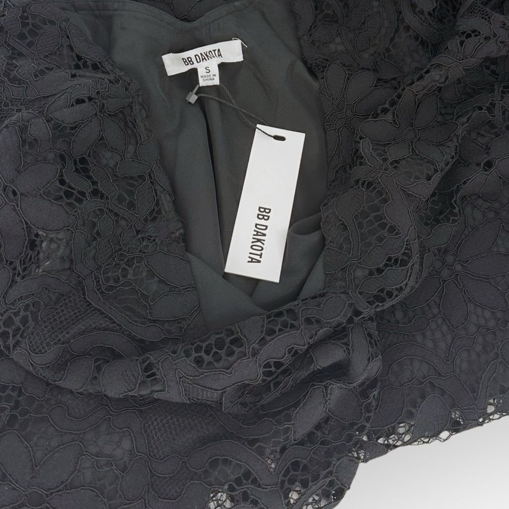 BB DAKOTA NWT LITTLE BLACK DRESS LACE OVERLAY WITH LINING - Picture 5 of 10